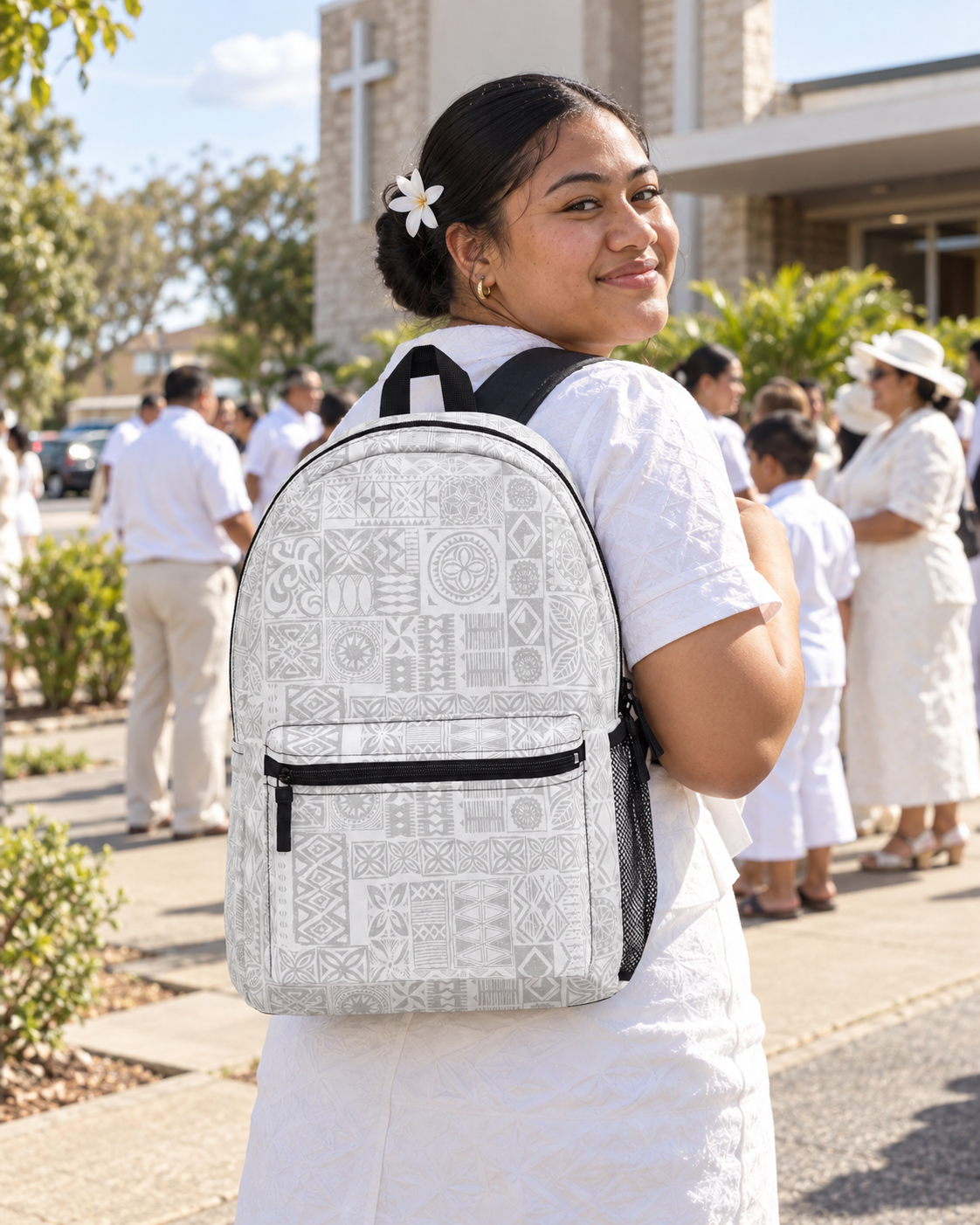 Backpack - White Sunday worn in everyday life