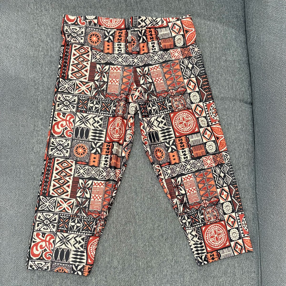 Brown Islandflex Capri leggings by FYBY featuring a comfortable fit and stylish design, perfect for casual wear.