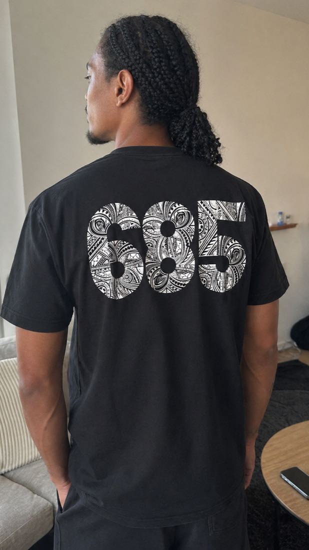 heavy unisex tee with the 685 print, The Koko Samoa