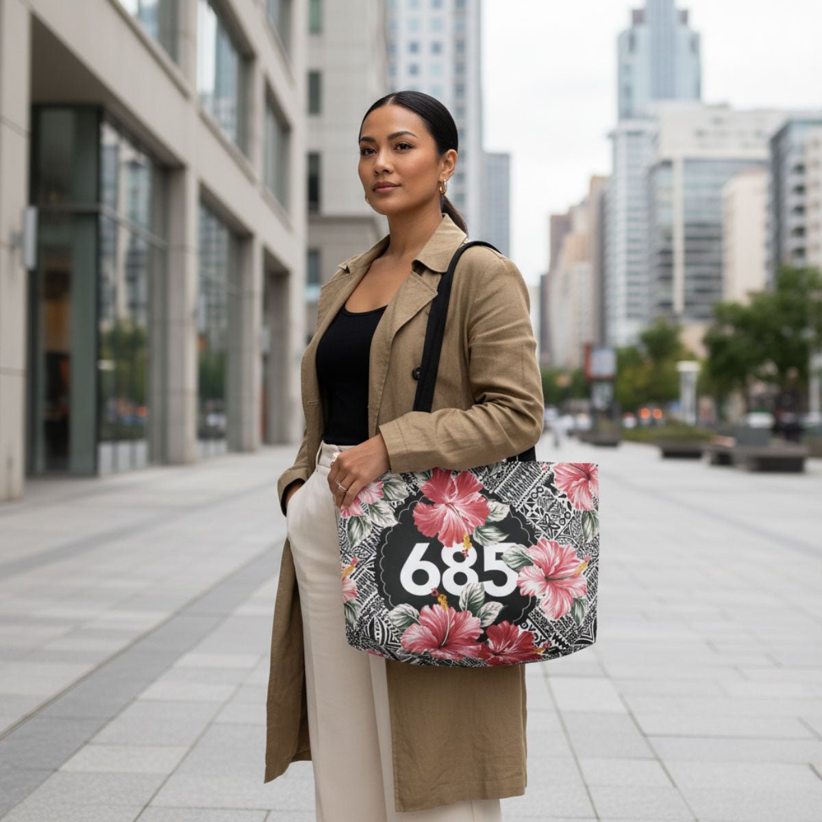 Tote Weekender Bag 685 Aute in Samoa design, durable fabric with leather handles and spacious interior.